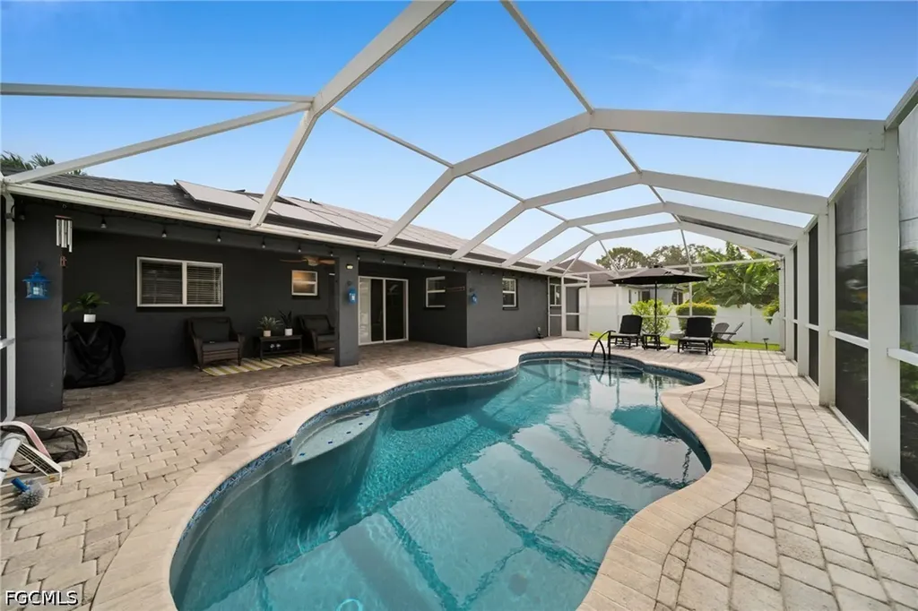 636 SW 10th Street Cape Coral FL 33991
