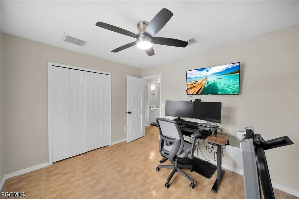 636 SW 10th Street Cape Coral FL 33991