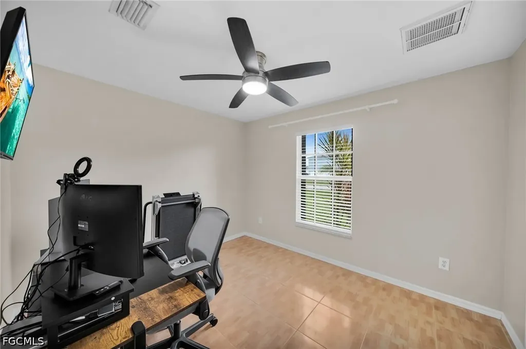 636 SW 10th Street Cape Coral FL 33991