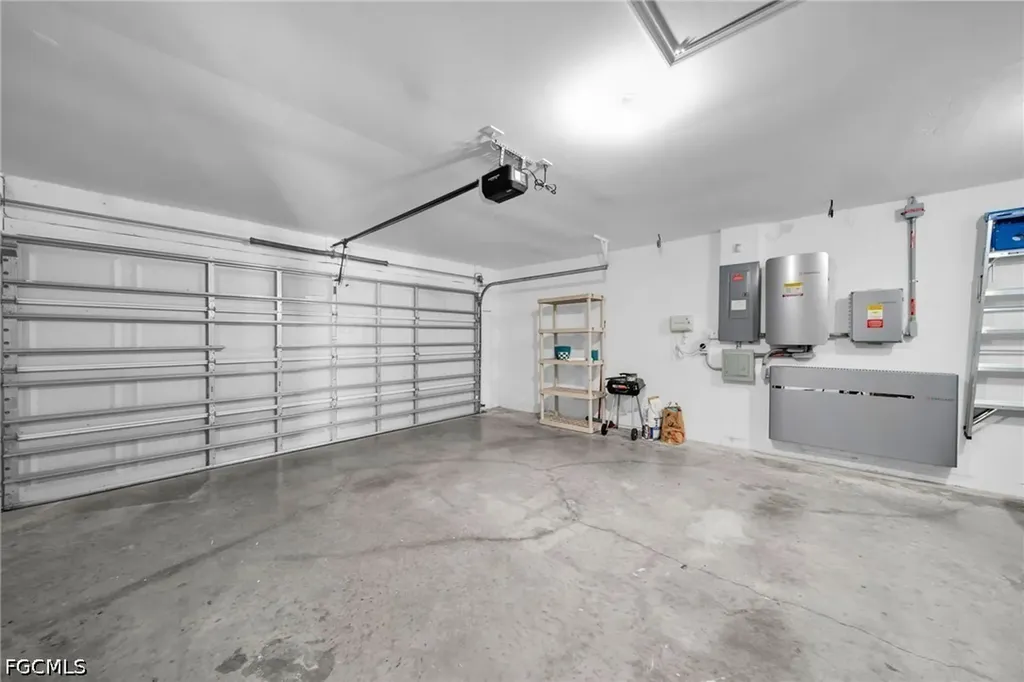 636 SW 10th Street Cape Coral FL 33991