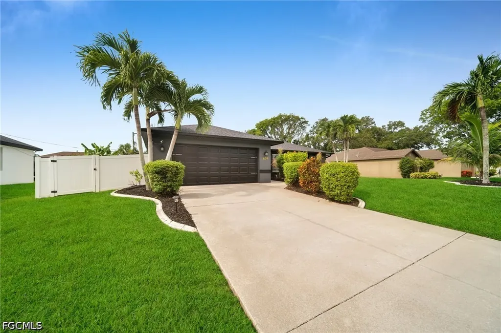 636 SW 10th Street Cape Coral FL 33991