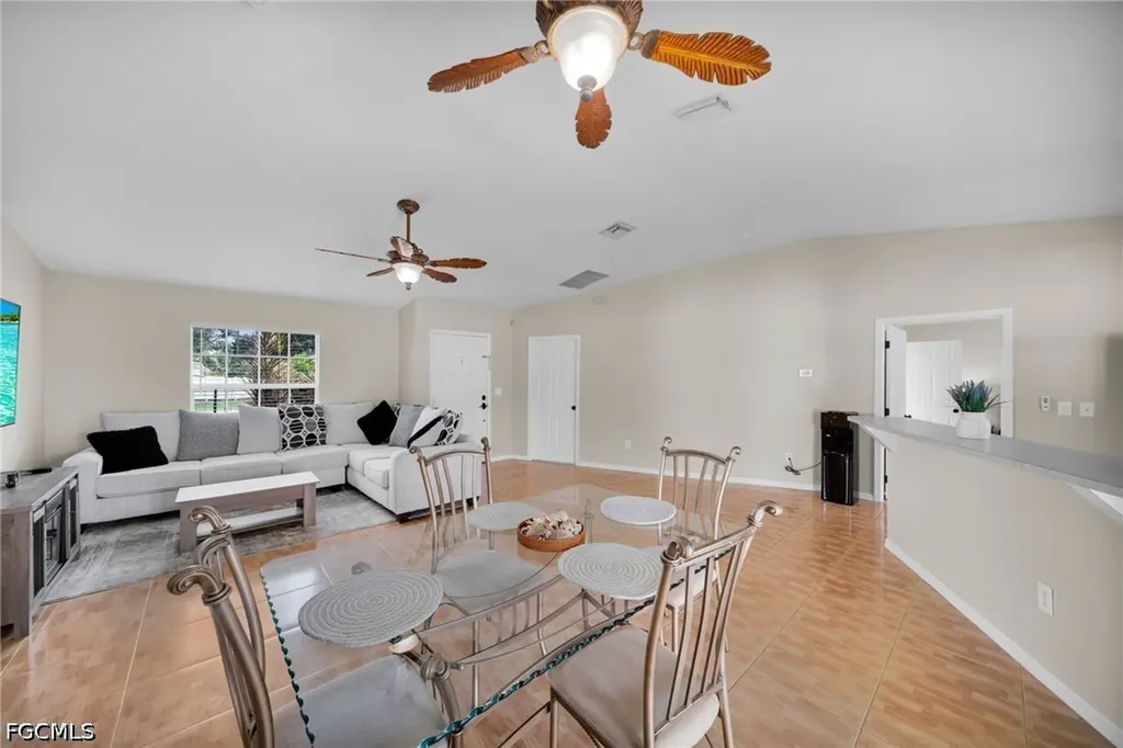 636 SW 10th Street Cape Coral FL 33991