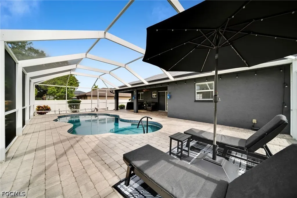 636 SW 10th Street Cape Coral FL 33991
