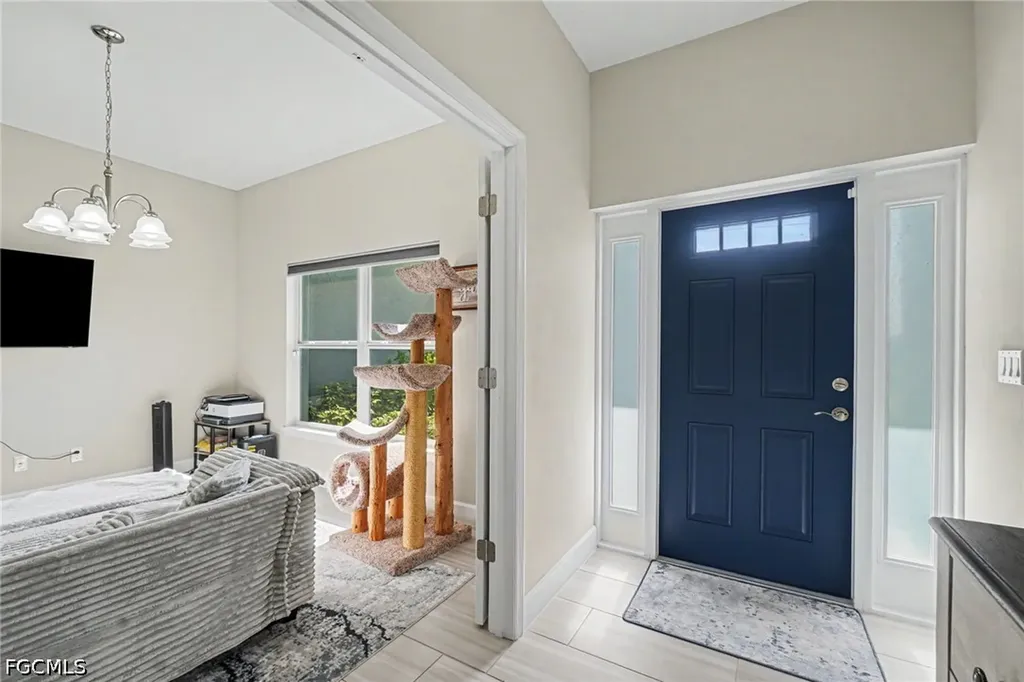 1628 NW 38th Avenue Cape Coral FL 33993