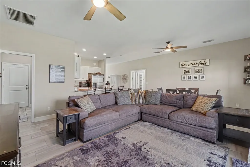 1628 NW 38th Avenue Cape Coral FL 33993