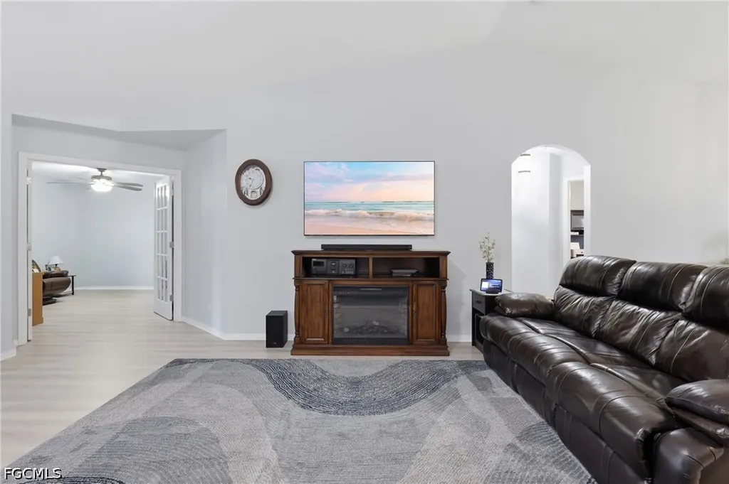 404 Parkdale Boulevard Lehigh Acres FL 33974