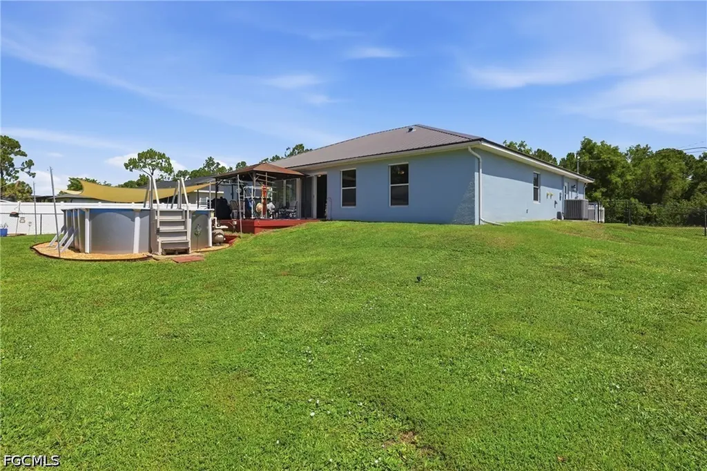 404 Parkdale Boulevard Lehigh Acres FL 33974