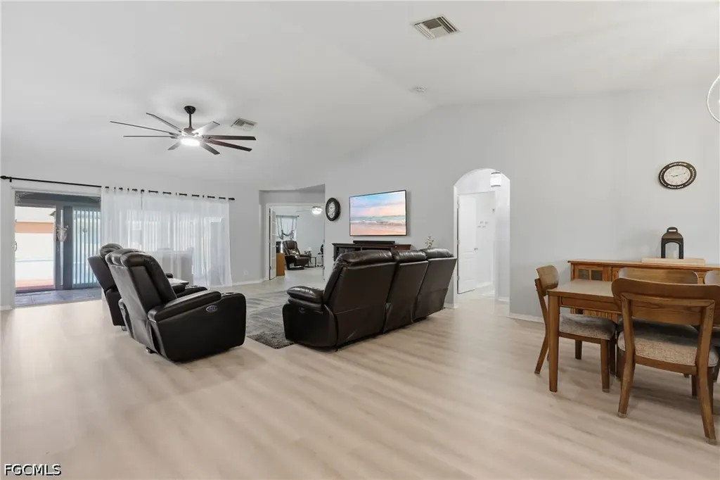 404 Parkdale Boulevard Lehigh Acres FL 33974
