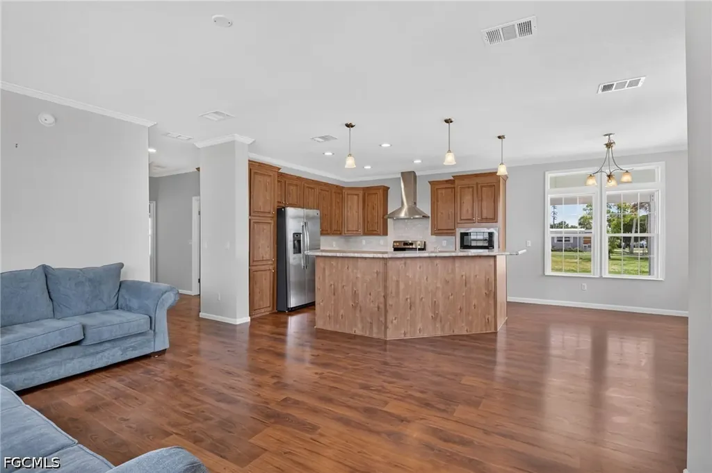 5671 Captain John Smith Loop North Fort Myers FL 33917