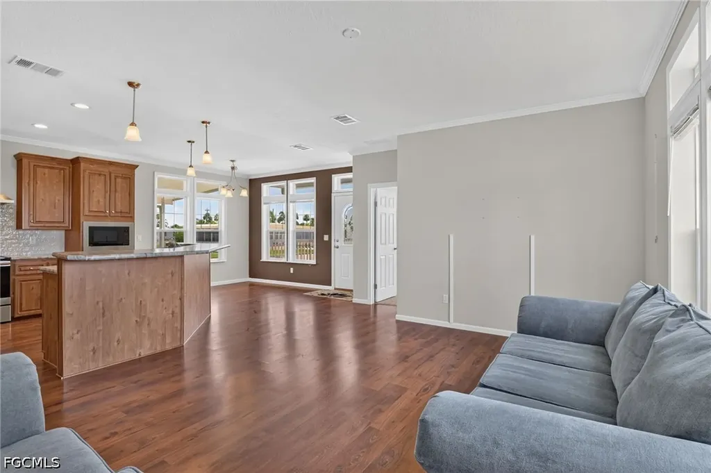 5671 Captain John Smith Loop North Fort Myers FL 33917