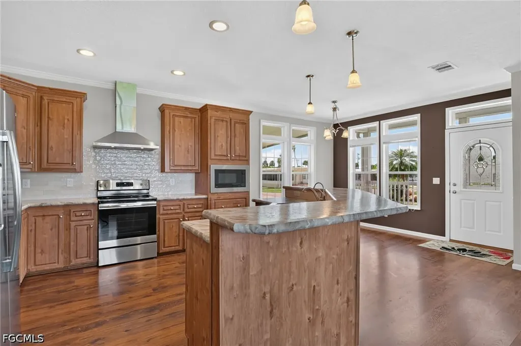 5671 Captain John Smith Loop North Fort Myers FL 33917