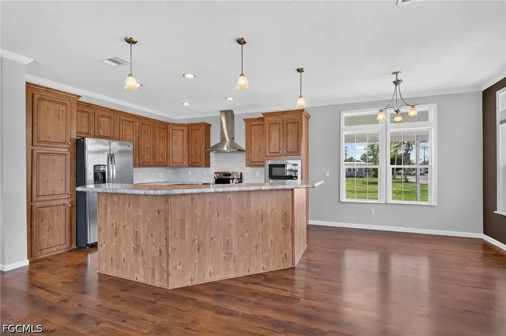 5671 Captain John Smith Loop North Fort Myers FL 33917