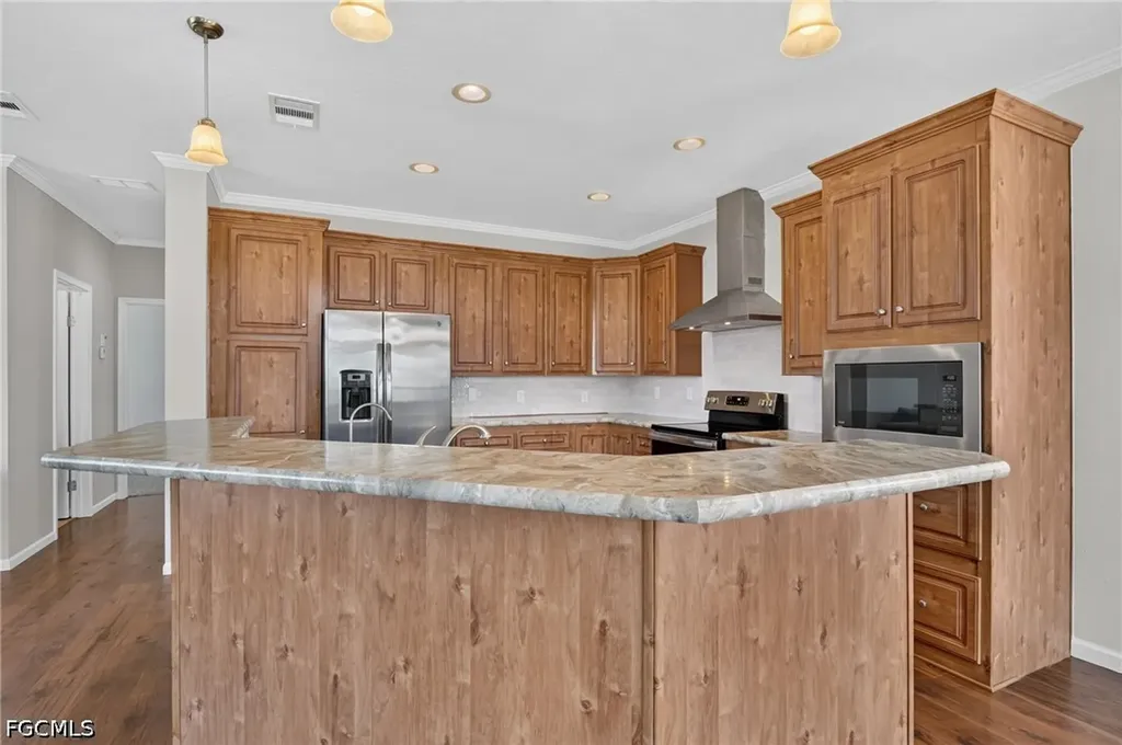5671 Captain John Smith Loop North Fort Myers FL 33917