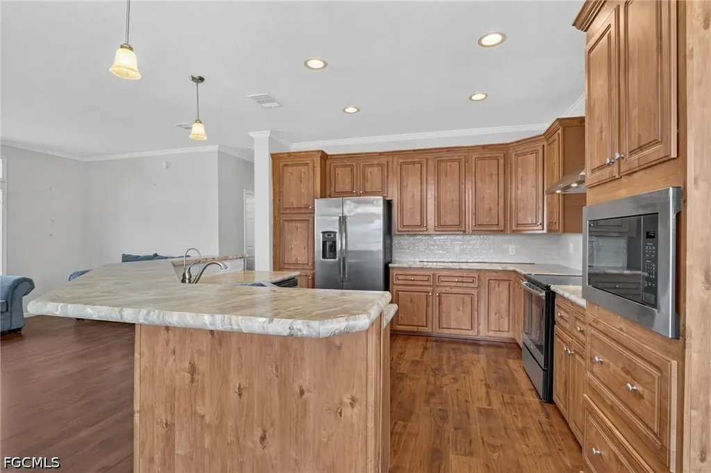 5671 Captain John Smith Loop North Fort Myers FL 33917