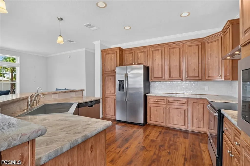 5671 Captain John Smith Loop North Fort Myers FL 33917