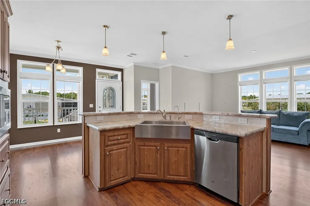5671 Captain John Smith Loop North Fort Myers FL 33917