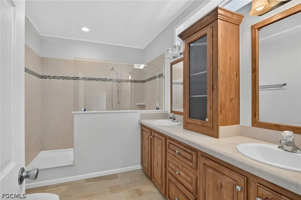 5671 Captain John Smith Loop North Fort Myers FL 33917
