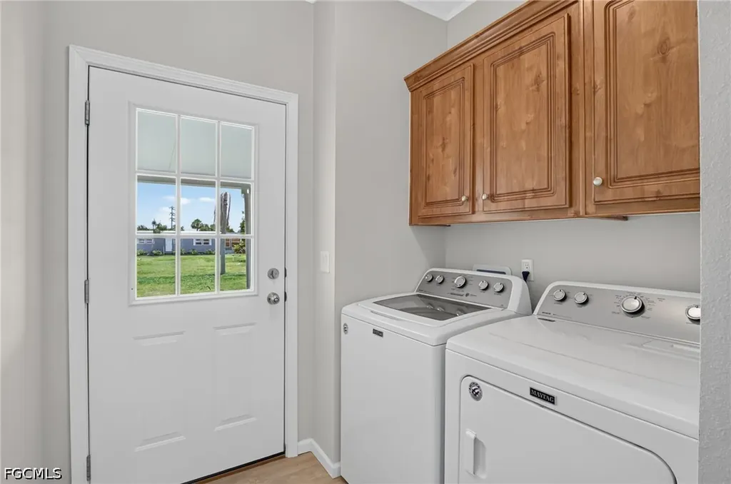 5671 Captain John Smith Loop North Fort Myers FL 33917