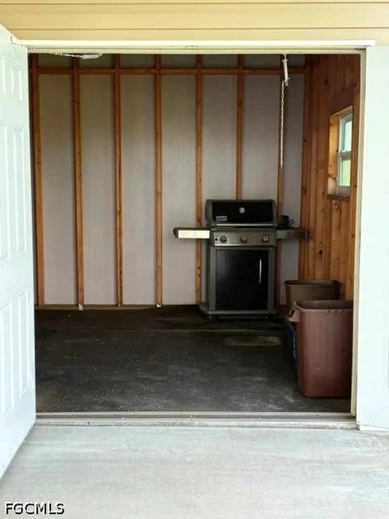 5671 Captain John Smith Loop North Fort Myers FL 33917