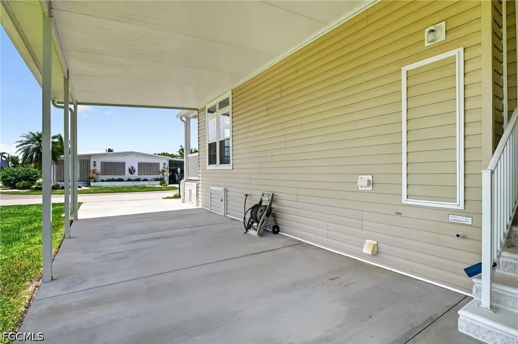 5671 Captain John Smith Loop North Fort Myers FL 33917