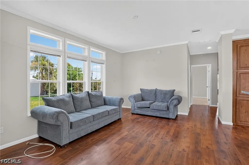 5671 Captain John Smith Loop North Fort Myers FL 33917