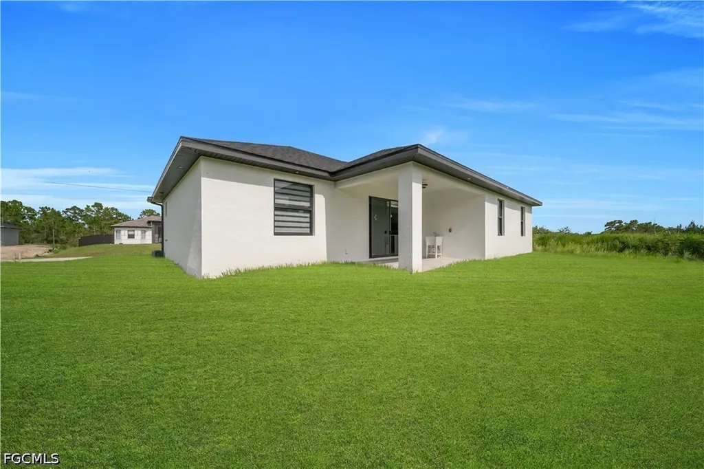 3318 29th Street SW Lehigh Acres FL 33976