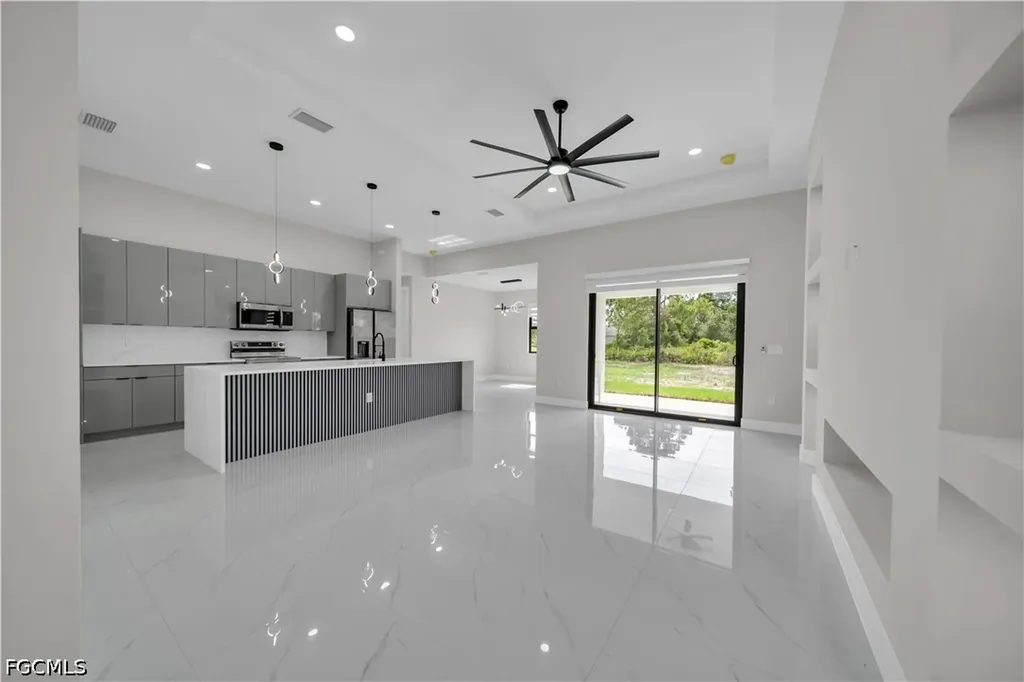 3318 29th Street SW Lehigh Acres FL 33976