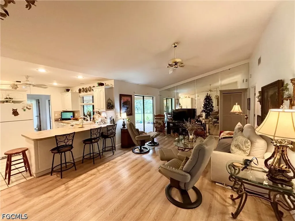 810 El Dorado Parkway W Cape Coral FL 33914