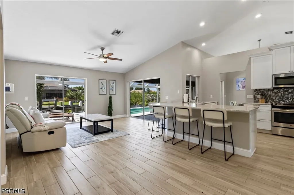 2546 SW 30th Street Cape Coral FL 33914