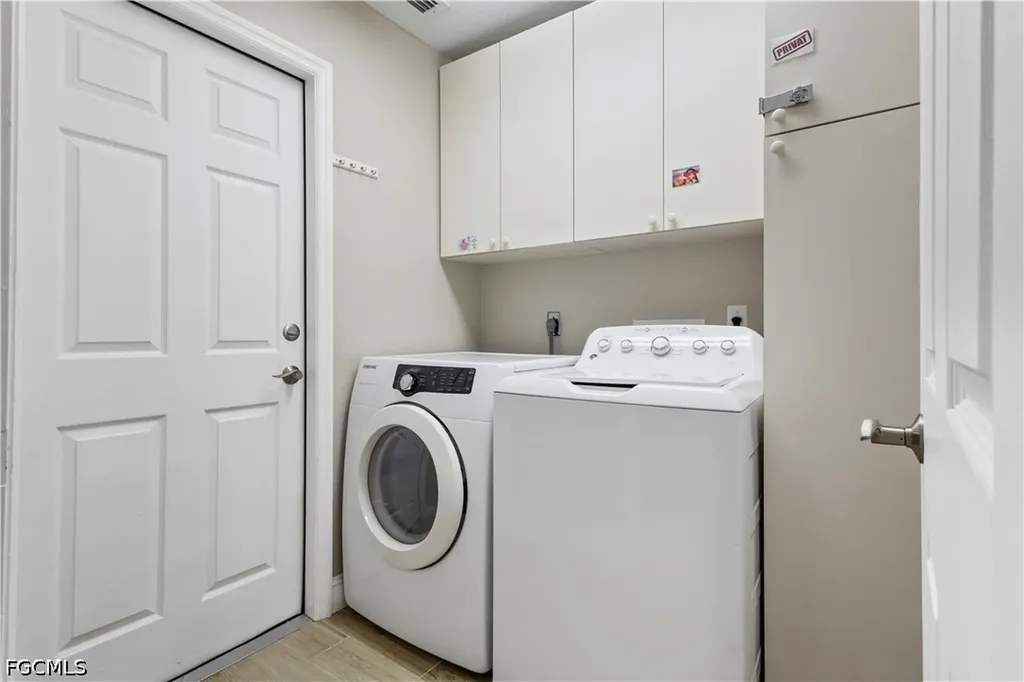 2546 SW 30th Street Cape Coral FL 33914
