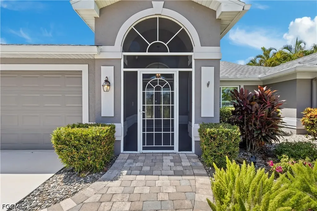 2546 SW 30th Street Cape Coral FL 33914