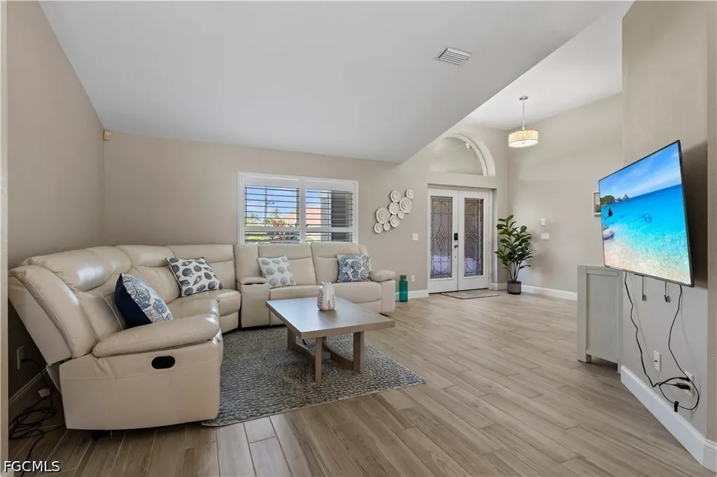 2546 SW 30th Street Cape Coral FL 33914