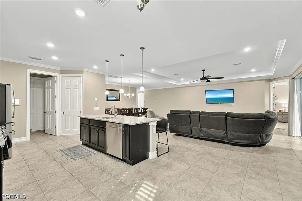 3391 Acapulco Circle Cape Coral FL 33909