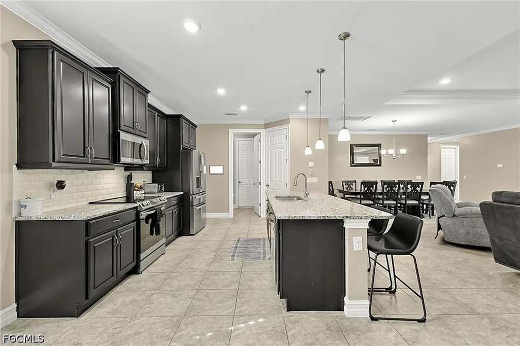 3391 Acapulco Circle Cape Coral FL 33909