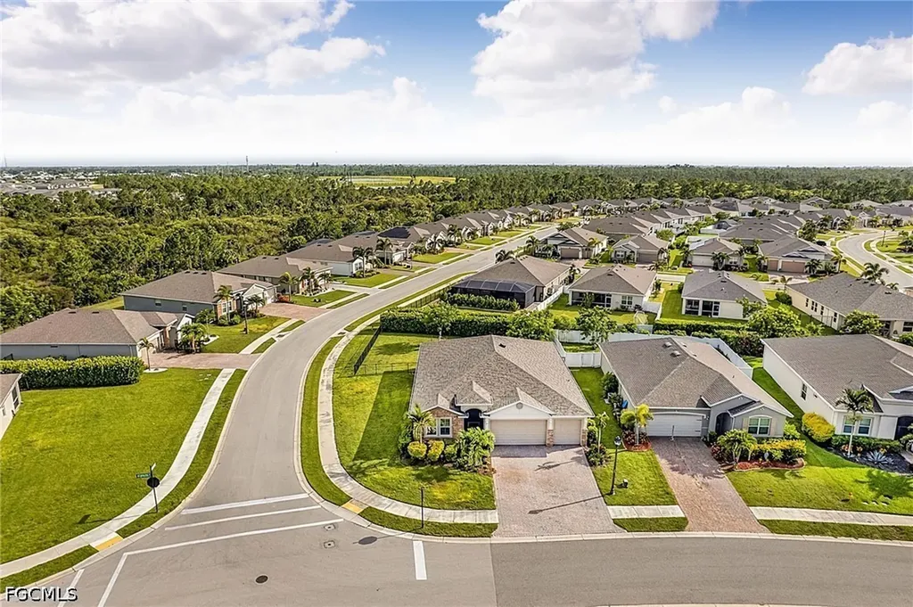 3391 Acapulco Circle Cape Coral FL 33909
