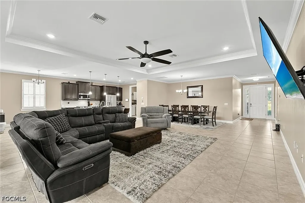 3391 Acapulco Circle Cape Coral FL 33909