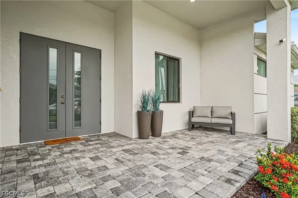 2019 SW 28th Lane Cape Coral FL 33914