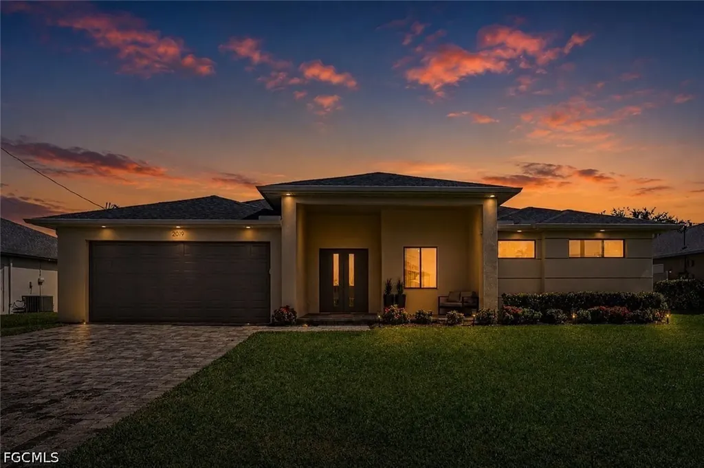 2019 SW 28th Lane Cape Coral FL 33914