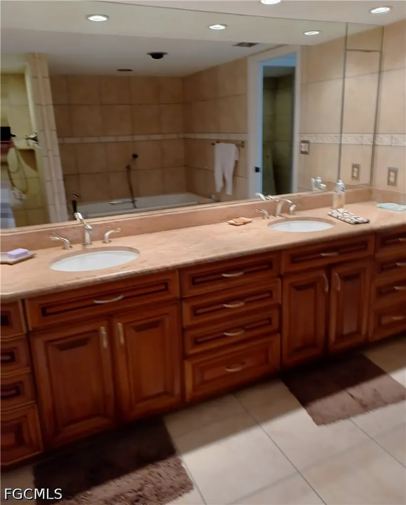 5260 S Landings Drive Fort Myers FL 33919