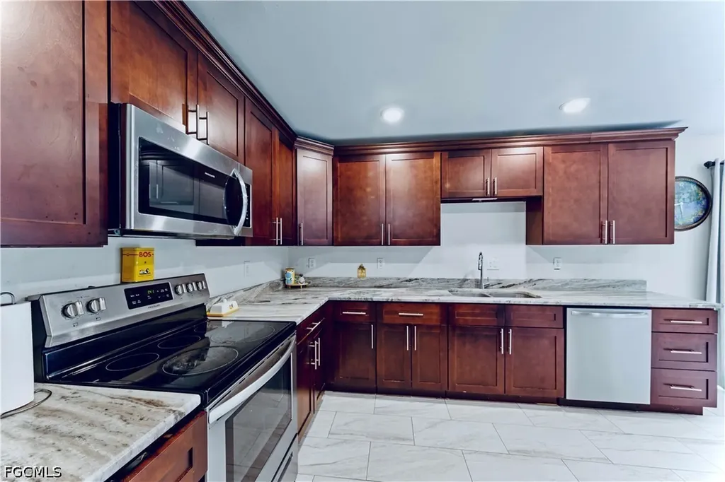 904 8th Avenue Lehigh Acres FL 33972