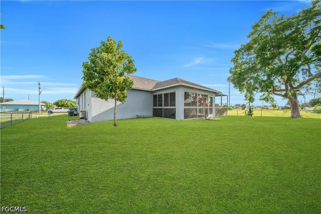 2321 Kismet Parkway E Cape Coral FL 33909