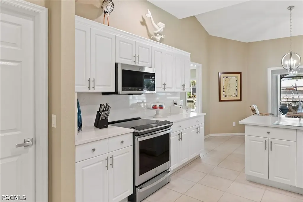 2535 SW 28th Avenue Cape Coral FL 33914