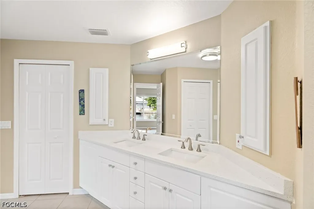 2535 SW 28th Avenue Cape Coral FL 33914