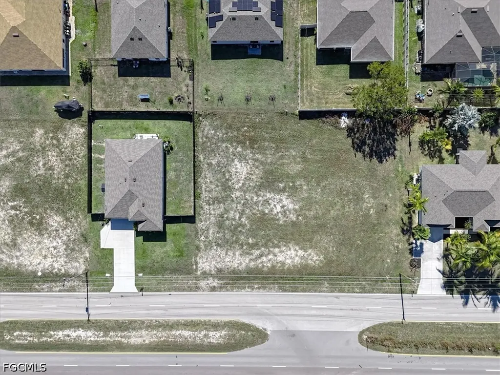 2002 Kismet Parkway W Cape Coral FL 33993