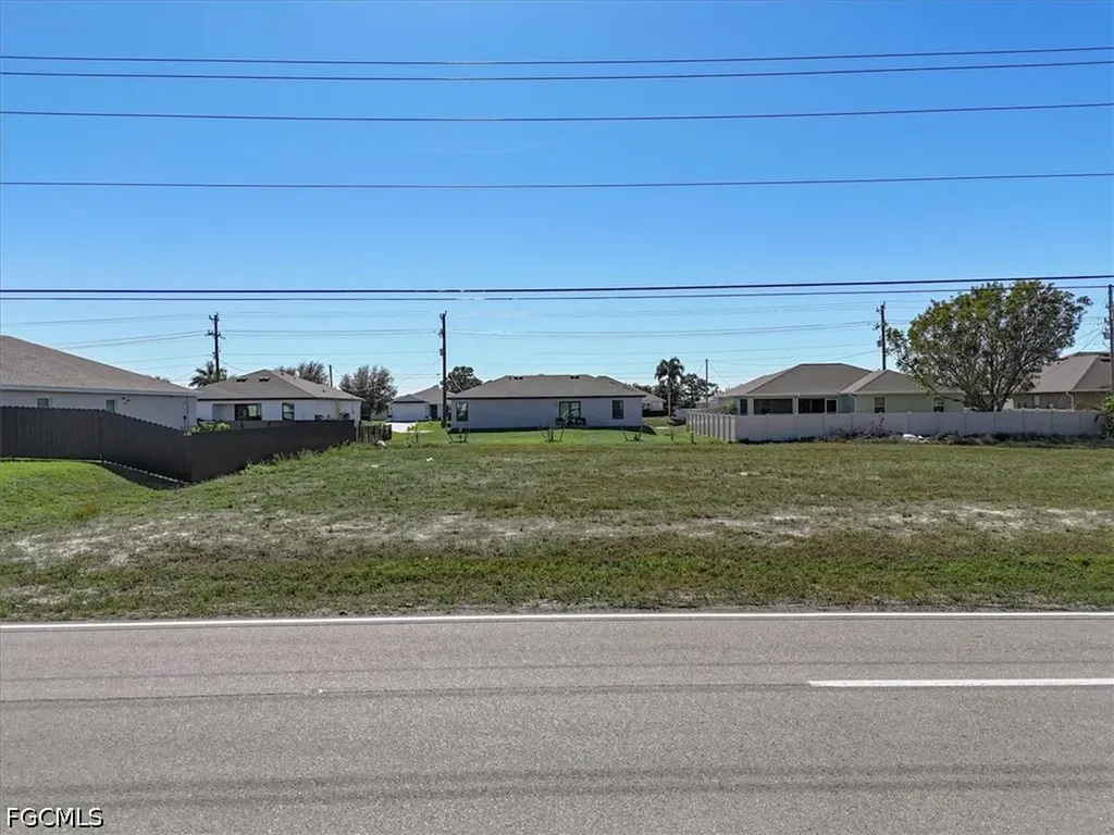 2002 Kismet Parkway W Cape Coral FL 33993
