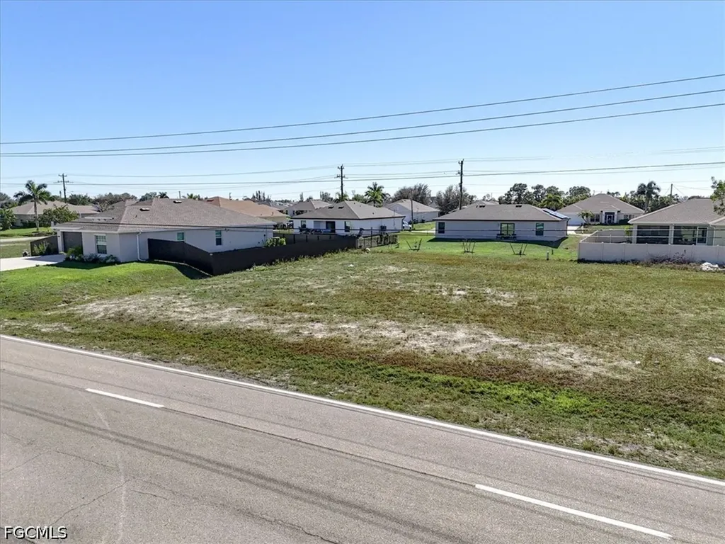 2002 Kismet Parkway W Cape Coral FL 33993