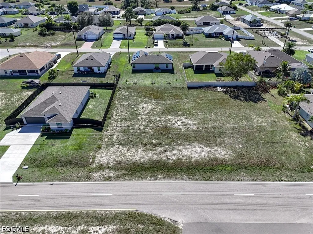 2002 Kismet Parkway W Cape Coral FL 33993