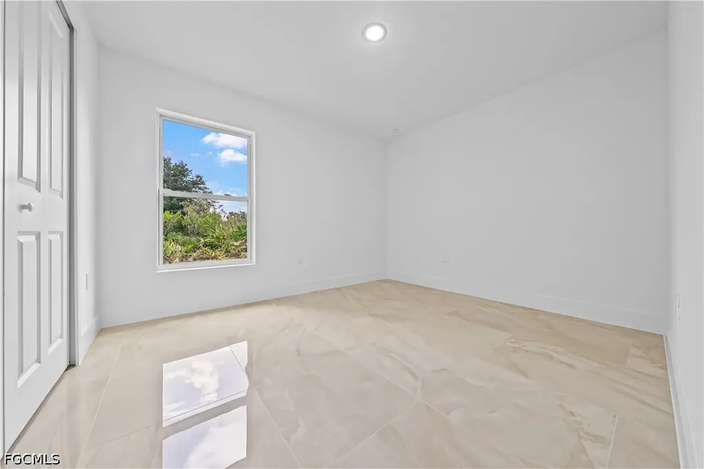 4405 E 11th Street Lehigh Acres FL 33972