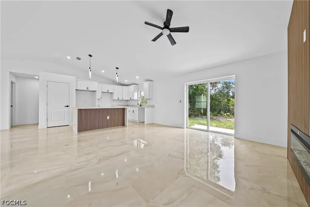 4405 E 11th Street Lehigh Acres FL 33972