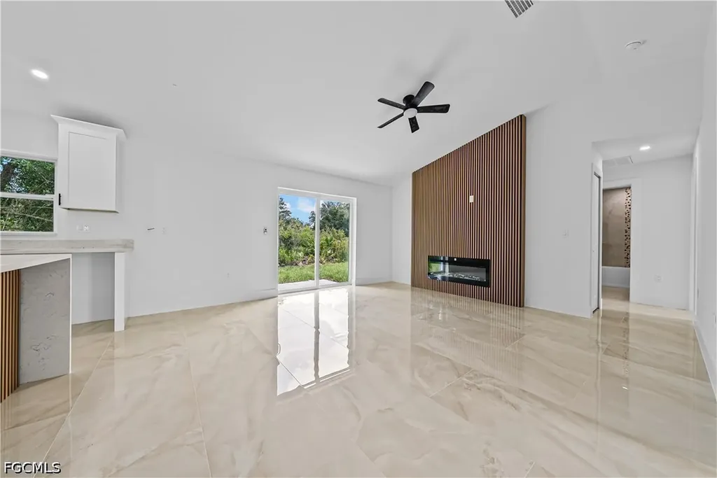 4405 E 11th Street Lehigh Acres FL 33972